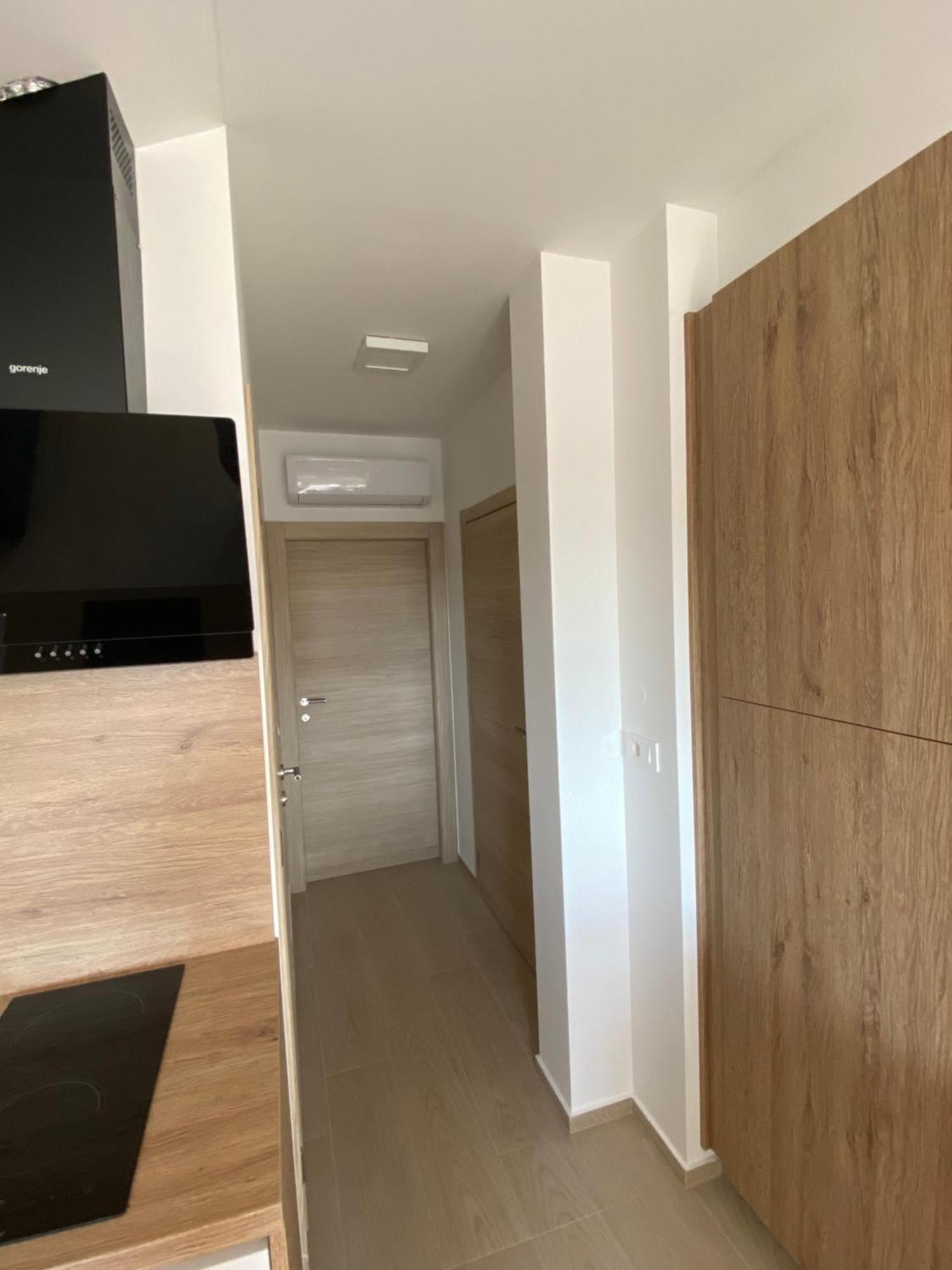 Theros Bibinje Exteriör bild
