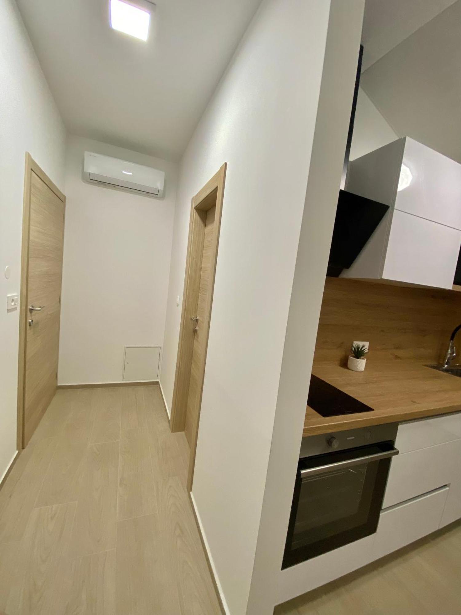 Theros Bibinje Exteriör bild